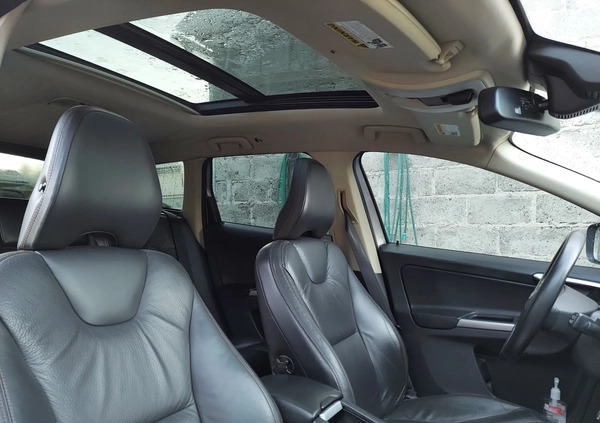 Volvo XC 60 cena 41000 przebieg: 257000, rok produkcji 2010 z Drezdenko małe 46